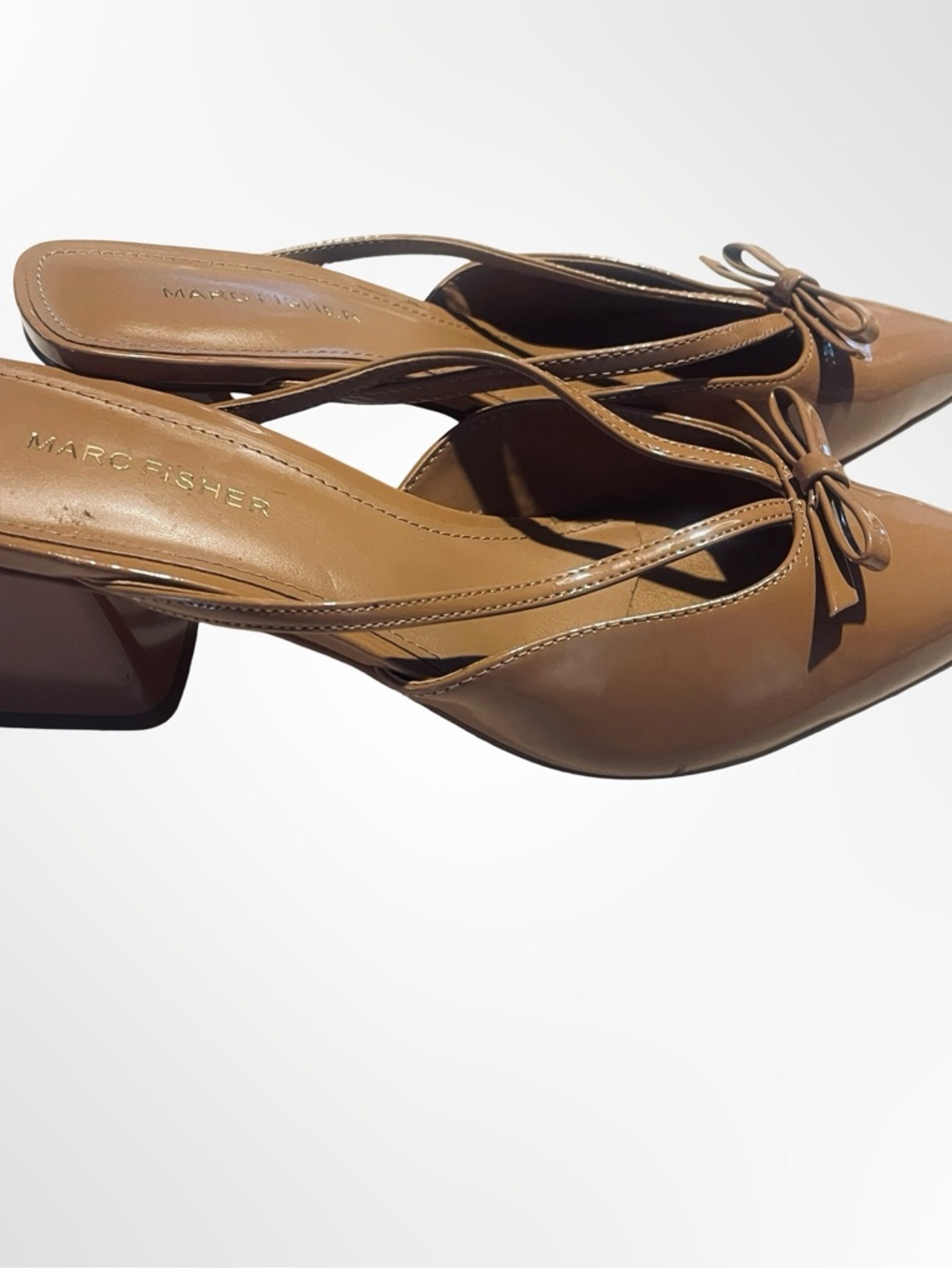 Marc Fisher Tan Patent Pointed-Toe Bow Slingback Mules in size 8.5 - Picture 2 of 7